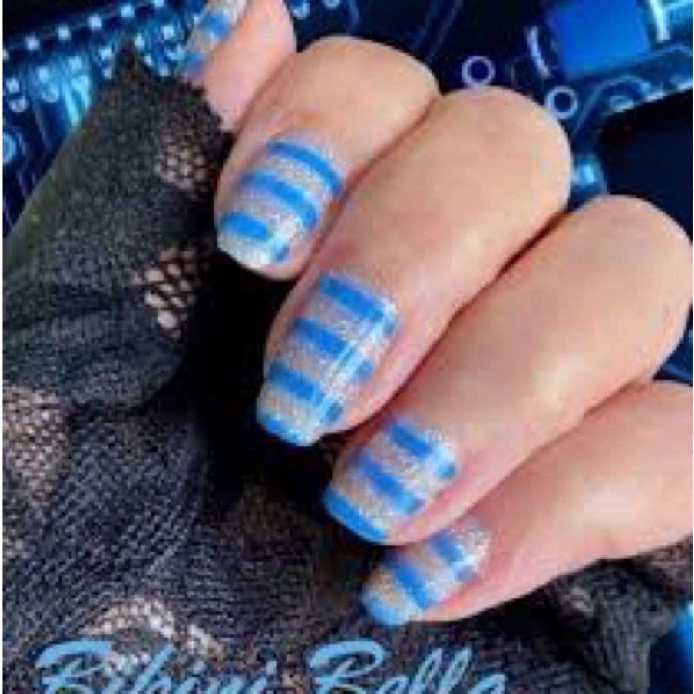 B2G1 BIKINI BELLA Color Street Nail Strips